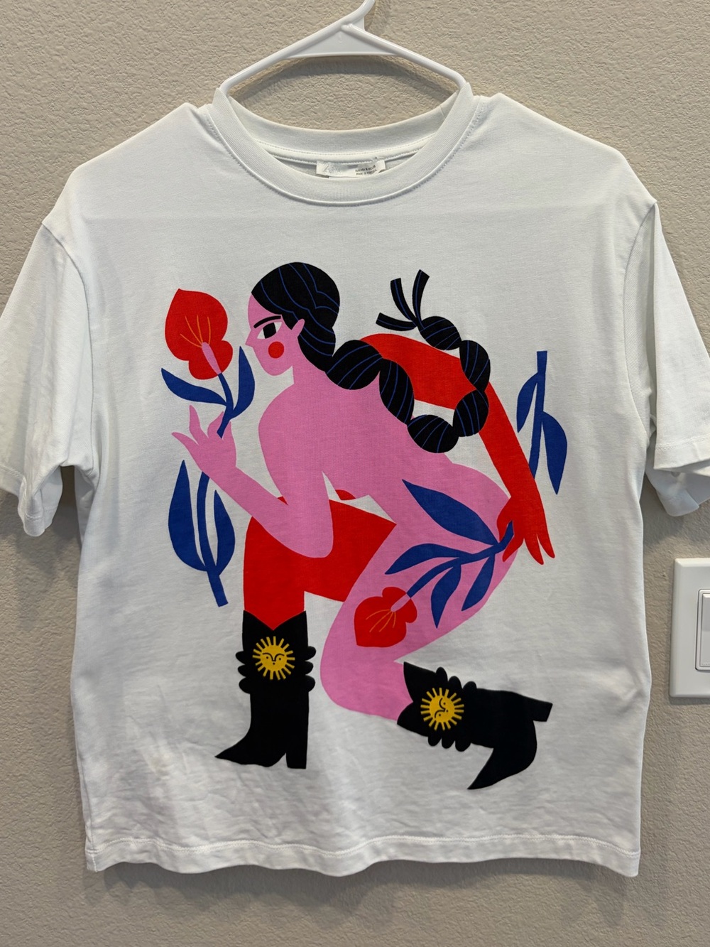 ZARA AGUSTINA SHUAN T-SHIRT - Medium
